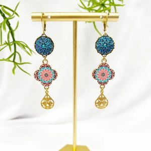 BOHEMIAN VINTAGE MODERN vintage pressed glass cabochon and brass filigree mix